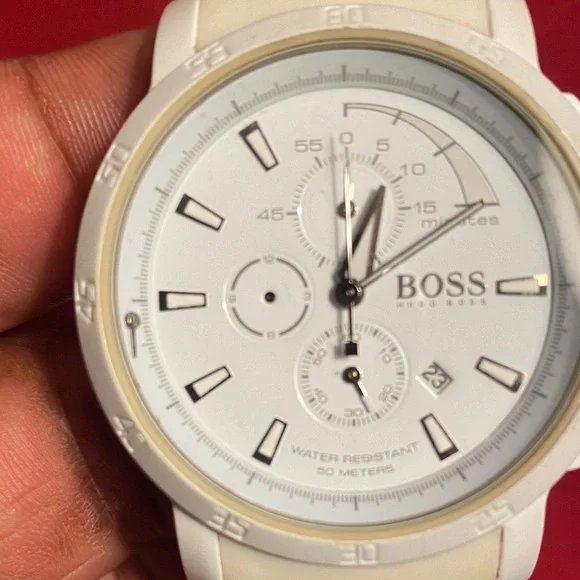 Hugo Boss White -Out Watch collection was just fixed new battery and - Picture 8 of 9